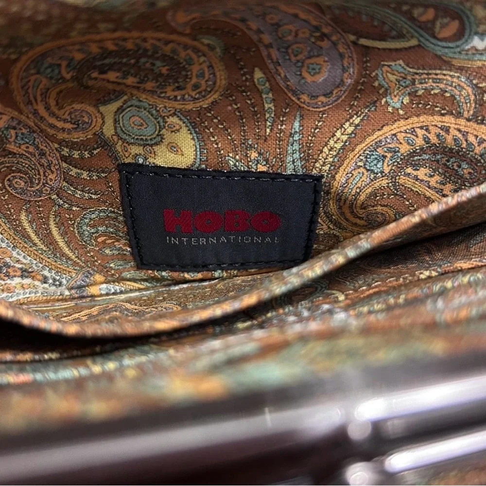HOBO Lauren Wallet - Picture 4 of 7